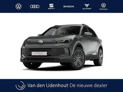 Grijs, metallic lak Nieuw 2025 VW Tiguan R-line Edition SUV | € 60.912 (Eerlijke prijs)