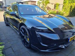 Zwart (metallic) Gebruikt 2021 Porsche Taycan Cross Turismo SUV | € 99.950