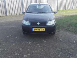 Zwart Gebruikt 2005 Fiat Punto Young Hatchback | € 1.499 (Eerlijke prijs)