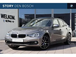 Grijs Gebruikt 2018 BMW 318 Executive Sedan | € 19.950 (Eerlijke prijs)