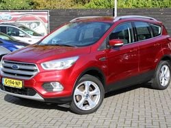 Rood Gebruikt 2019 Ford Kuga Titanium SUV | € 16.995 (Goede deal)