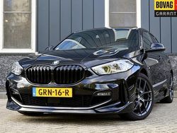 Zwart Gebruikt 2022 BMW 120 M Performance Hatchback | € 31.950 (Goede deal)
