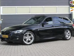 Zwart Gebruikt 2018 BMW 320 M Sport Stationwagen | € 22.900 (Eerlijke prijs)