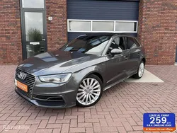 Grijs Gebruikt 2015 Audi A3 Sportback Ambition Hatchback | € 15.749 (Iets duurder)