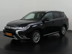 Zwart Gebruikt 2021 Mitsubishi Outlander P-HEV Instyle SUV | € 27.895 (Eerlijke prijs)