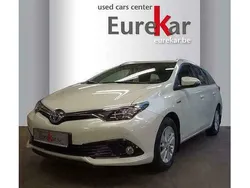 Wit Gebruikt 2017 Toyota Auris Business Edition Sedan | € 16.990 (Iets duurder)