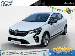 Wit Gebruikt 2023 Renault Clio V Evolution Hatchback | € 17.935 (Eerlijke prijs)