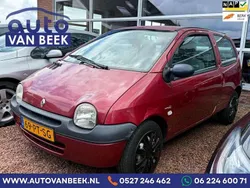 Rood, metallic lak Gebruikt 2004 Renault Twingo Authentique Hatchback | € 995 (Eerlijke prijs)
