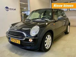 Zwart, metallic lak Gebruikt 2003 Mini ONE Pepper Hatchback | € 1.395 (Goede deal)