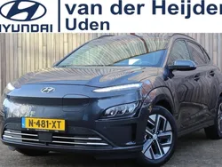 Grijs Gebruikt 2022 Hyundai Kona Premium SUV | € 27.950 (Eerlijke prijs)