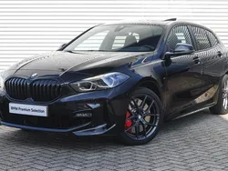 Zwart Gebruikt 2024 BMW 120 Comfort Edition Hatchback | € 44.950