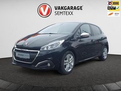 Zwart Gebruikt 2019 Peugeot 208 Signature Sky Hatchback | € 7.950 (Eerlijke prijs)