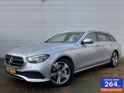 Grijs, metallic lak Gebruikt 2021 Mercedes E300 Stationwagen | € 19.750