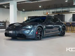Grijs, metallic lak Gebruikt 2022 Porsche Taycan Cross Turismo Sedan | € 89.950