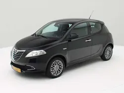 Zwart Gebruikt 2013 Lancia Ypsilon Platinum Hatchback | € 5.000 (Eerlijke prijs)