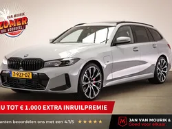 Grijs Gebruikt 2023 BMW 330e M Sport Stationwagen | € 50.095 (Iets duurder)