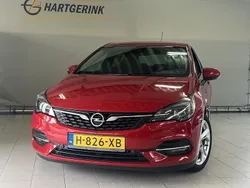 Rood Gebruikt 2020 Opel Astra Edition Hatchback | € 15.925 (Eerlijke prijs)