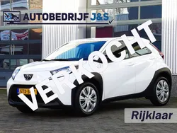 Wit Gebruikt 2023 Toyota Aygo Play Hatchback | € 19.450 (Eerlijke prijs)