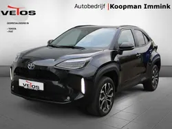 Zwart, metallic lak Gebruikt 2024 Toyota Yaris Cross SUV | € 29.950 (Eerlijke prijs)
