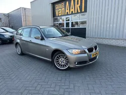 Bruin, metallic lak Gebruikt 2012 BMW 320 Efficient Dynamics Stationwagen | € 5.950 (Goede deal)