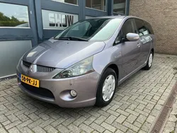 Rood, metallic lak Gebruikt 2004 Mitsubishi Grandis Invite MPV | € 2.495 (Duur)