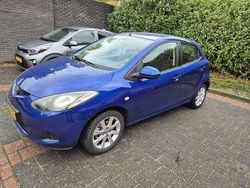 Blauw Gebruikt 2008 Mazda 2 Touring Hatchback | € 3.000 (Eerlijke prijs)