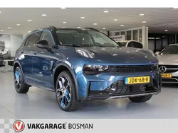 Blauw, metallic lak Gebruikt 2023 Lynk & Co 01 SUV | € 27.300 (Goede deal)