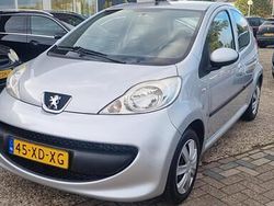 Grijs Gebruikt 2007 Peugeot 107 Hatchback | € 2.599 (Iets duurder)