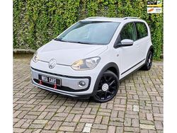 Wit Gebruikt 2014 VW cross up! Sport Hatchback | € 6.499 (Eerlijke prijs)