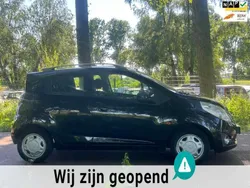 Zwart, metallic lak Gebruikt 2012 Chevrolet Spark LS Hatchback | € 1.249 (Super prijs)