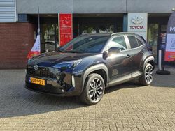 Zwart Gebruikt 2024 Toyota Yaris Cross Style SUV | € 29.499 (Eerlijke prijs)