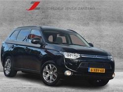 Zwart Gebruikt 2014 Mitsubishi Outlander P-HEV Instyle MPV | € 14.999 (Eerlijke prijs)