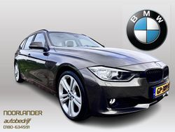 Bruin, metallic lak Gebruikt 2014 BMW 328 Executive Stationwagen | € 15.600 (Eerlijke prijs)