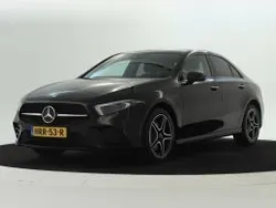 Donker nachtzwart Gebruikt 2021 Mercedes A250 Sedan | € 30.945 (Eerlijke prijs)