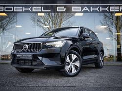 Zwart (metallic) Gebruikt 2022 Volvo XC40 Core SUV | € 34.950 (Goede deal)
