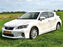 Wit Gebruikt 2011 Lexus CT200h Hatchback | € 12.500 (Eerlijke prijs)