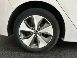 Wit Gebruikt 2017 Hyundai Ioniq Comfort Sedan | € 10.400 (Eerlijke prijs)