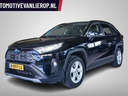 Zwart Gebruikt 2020 Toyota RAV4 Hybrid Active SUV | € 27.995 (Goede deal)