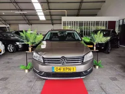 Bruin Gebruikt 2012 VW Passat Highline Stationwagen | € 3.250 (Super prijs)