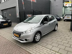 Grijs Gebruikt 2014 Peugeot 208 Access Hatchback | € 4.499 (Eerlijke prijs)