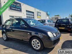 Zwart Gebruikt 2004 VW Polo Hatchback | € 1.250