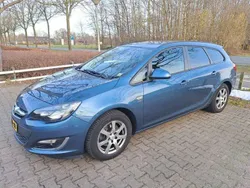Blauw Gebruikt 2013 Opel Astra Cosmo Stationwagen | € 6.950 (Eerlijke prijs)