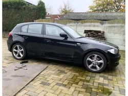 Zwart Gebruikt 2011 BMW 116 Hatchback | € 3.450 (Eerlijke prijs)