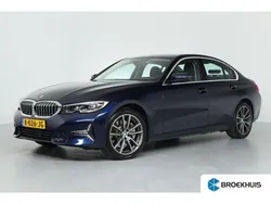 Blauw, metallic lak Gebruikt 2021 BMW 330 Luxury Line Sedan | € 25.900 (Super prijs)