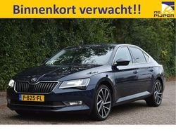 Blauw Gebruikt 2016 Skoda Superb Business Line Hatchback | € 13.950 (Duur)