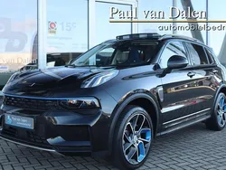 Zwart Gebruikt 2022 Lynk & Co 01 SUV | € 25.645 (Eerlijke prijs)