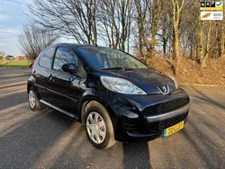 Zwart Gebruikt 2010 Peugeot 107 Urban Move Hatchback | € 1.950 (Goede deal)
