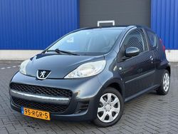 Grijs Gebruikt 2011 Peugeot 107 Hatchback | € 3.295 (Eerlijke prijs)