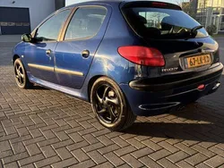 Blauw Gebruikt 2003 Peugeot 206 Hatchback | € 1.650 (Eerlijke prijs)