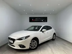 Wit Gebruikt 2016 Mazda 3 Sedan | € 12.450